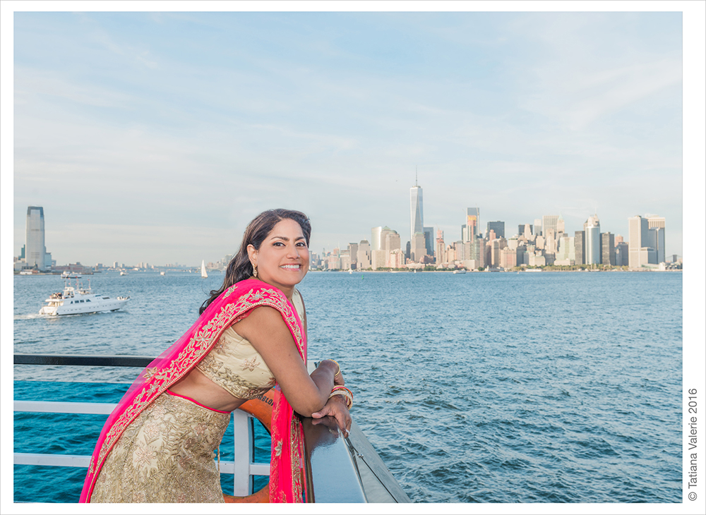 Wedding on a boat in NYC Hornblower NY